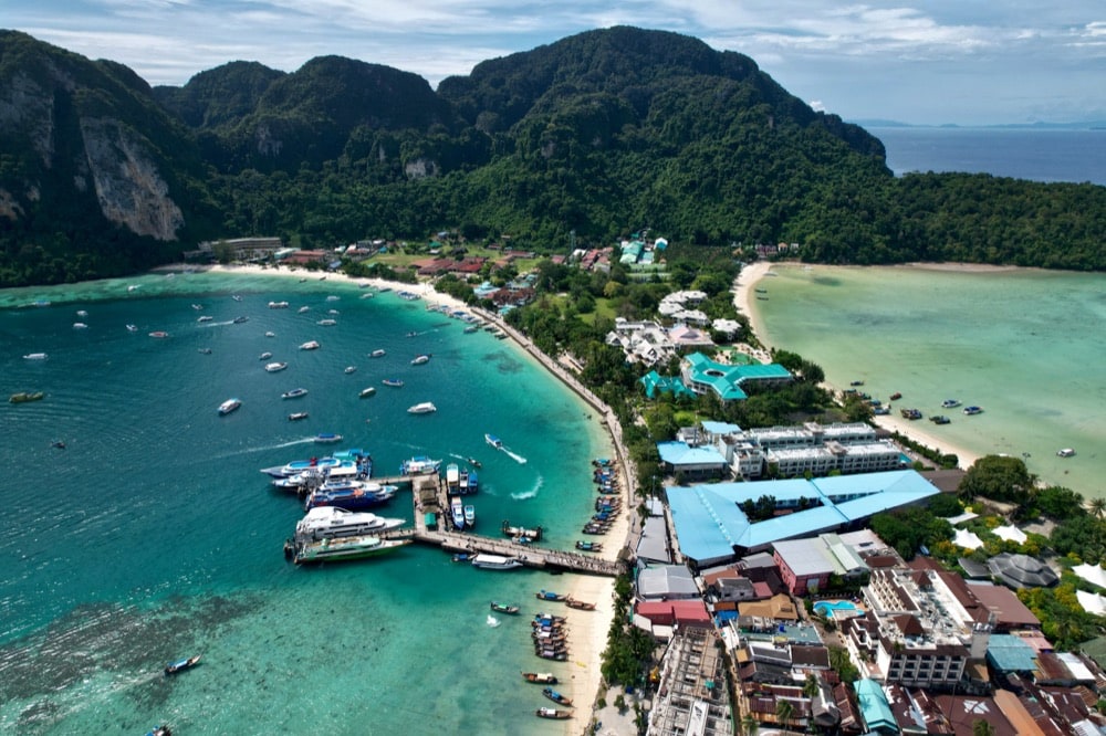 Private yacht charter to Остров Phi Phi Don, Phuket Thailand