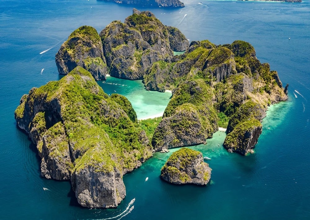 Private yacht charter to Phi Phi Leh, Phuket Thailand