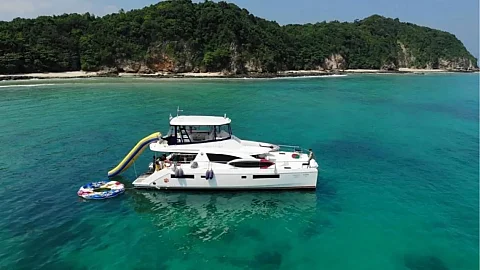 Yetisan — 51ft Leopard Motor Yacht Charter Krabi